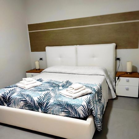 Albergo Piazza Risorgimento 切萨雷奥港 外观 照片