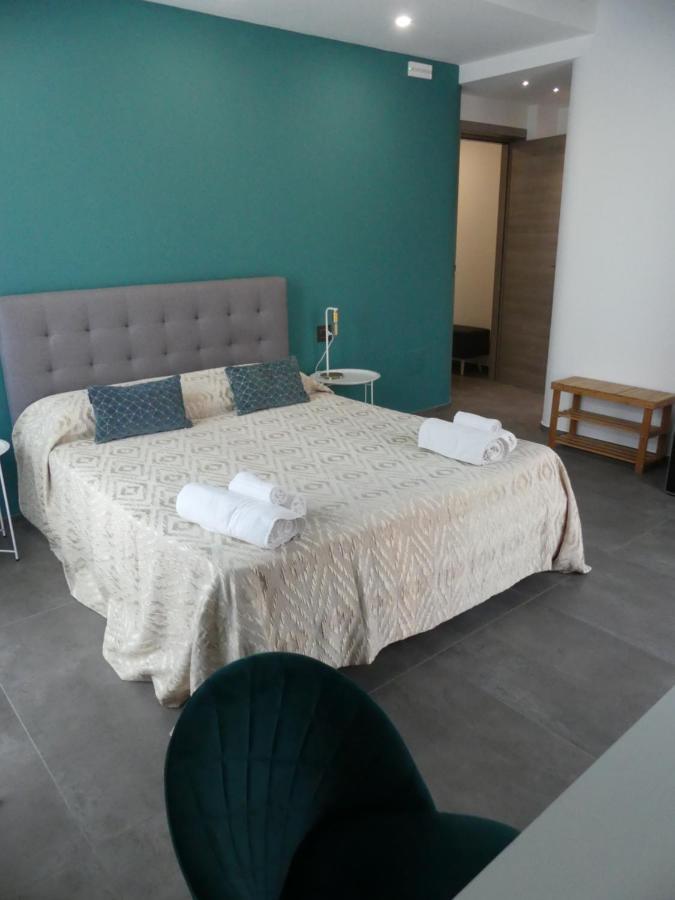 Albergo Piazza Risorgimento 切萨雷奥港 外观 照片