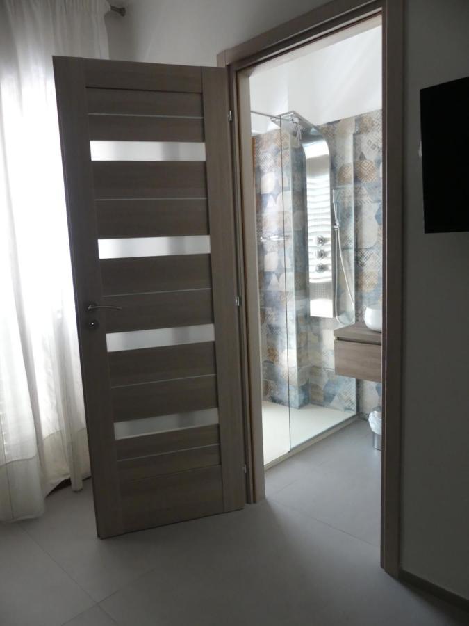 Albergo Piazza Risorgimento 切萨雷奥港 外观 照片