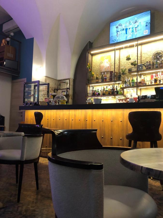 Albergo Piazza Risorgimento 切萨雷奥港 外观 照片