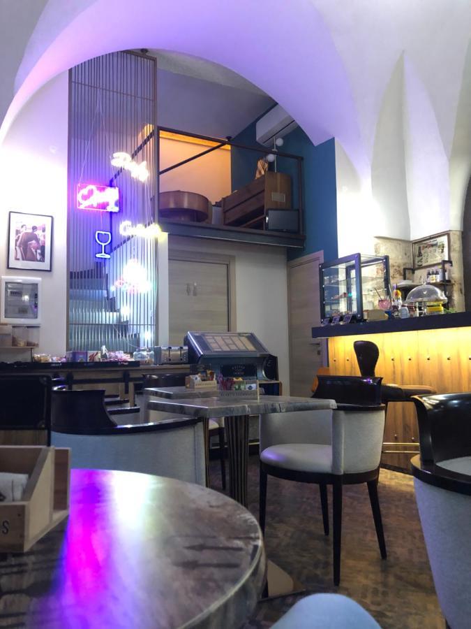 Albergo Piazza Risorgimento 切萨雷奥港 外观 照片